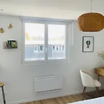 Joli - Place Morny Apartamento