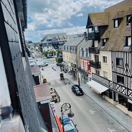 Joli - Place Morny Apartment Deauville