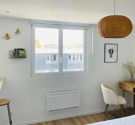 Joli - Place Morny Apartamento