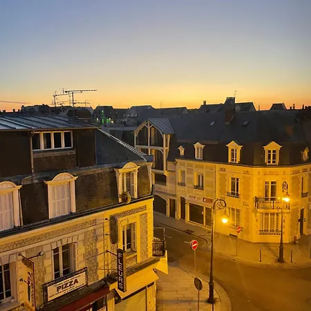 Joli - Place Morny Deauville