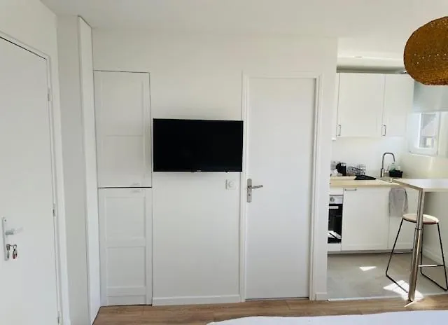 Joli - Place Morny *