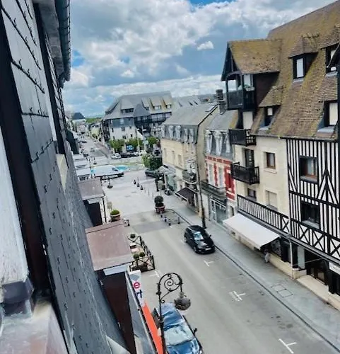 Joli - Place Morny 아파트 도빌