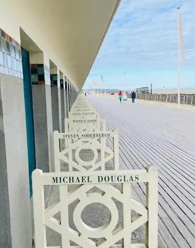 Joli - Place Morny 도빌