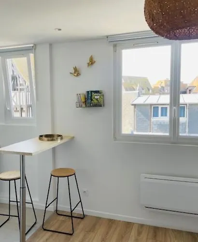 Joli - Place Morny *